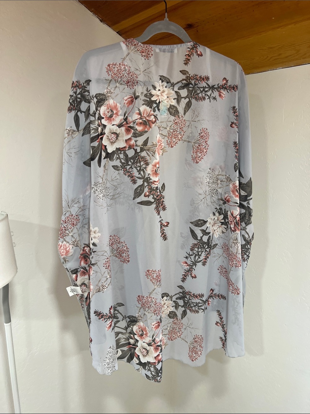 emory park Sheer Floral Kimono - Light Gray & Pink - Picture 6 of 6